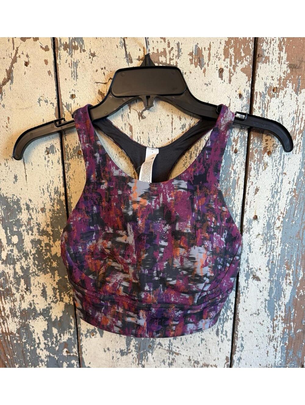 Lululemon women’s Sports Bra size 8